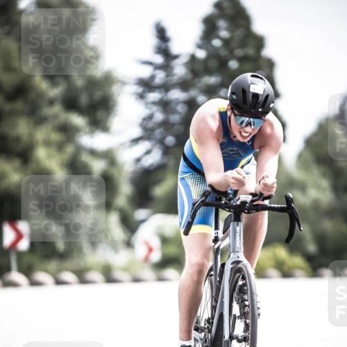 21.06.2026 - 29. Vierlanden-Triathlon H.Heesch http://msf.ph/oto/9904685 21.06.2026 11:38:03 Radfahren 637, 640, 693, 814, 864 meine-sportfotos.de