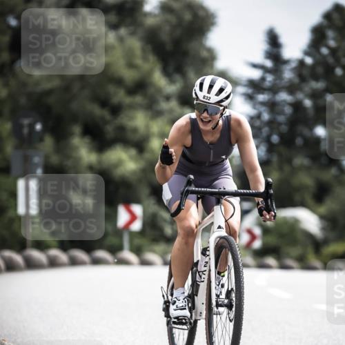 21.06.2026 - 29. Vierlanden-Triathlon H.Heesch http://msf.ph/oto/9904686 21.06.2026 11:36:55 Radfahren 832, 865 meine-sportfotos.de