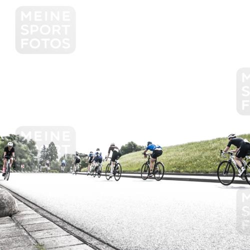 21.06.2026 - 29. Vierlanden-Triathlon H.Heesch http://msf.ph/oto/9904693 21.06.2026 10:57:05 Radfahren 145, 255, 374, 514, 517, 585 meine-sportfotos.de