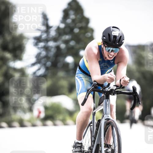21.06.2026 - 29. Vierlanden-Triathlon H.Heesch http://msf.ph/oto/9904700 21.06.2026 11:38:03 Radfahren 637, 640, 693, 814, 864 meine-sportfotos.de