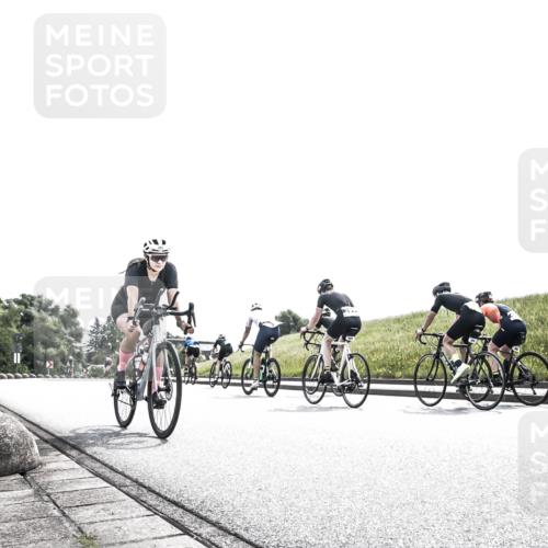 21.06.2026 - 29. Vierlanden-Triathlon H.Heesch http://msf.ph/oto/9904705 21.06.2026 10:57:06 Radfahren 145, 255, 514, 585 meine-sportfotos.de