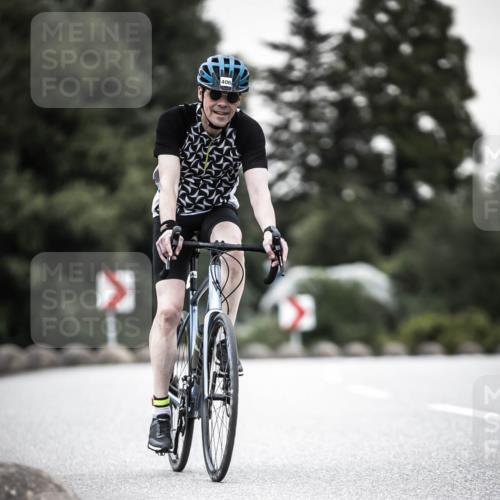 21.06.2026 - 29. Vierlanden-Triathlon H.Heesch http://msf.ph/oto/9904715 21.06.2026 10:21:02 Radfahren 36, 158, 406 meine-sportfotos.de