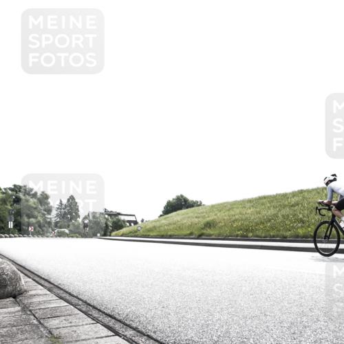 21.06.2026 - 29. Vierlanden-Triathlon H.Heesch http://msf.ph/oto/9904738 21.06.2026 10:57:51 Radfahren  meine-sportfotos.de
