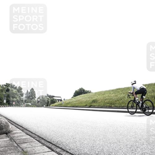 21.06.2026 - 29. Vierlanden-Triathlon H.Heesch http://msf.ph/oto/9904739 21.06.2026 10:57:51 Radfahren  meine-sportfotos.de
