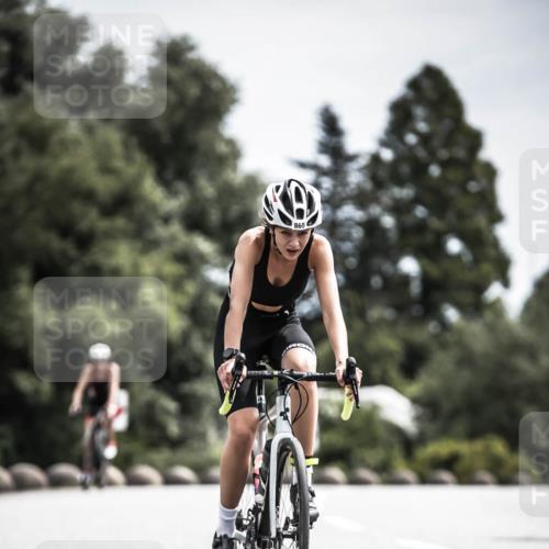 21.06.2026 - 29. Vierlanden-Triathlon H.Heesch http://msf.ph/oto/9904741 21.06.2026 11:36:59 Radfahren 832, 847, 865 meine-sportfotos.de
