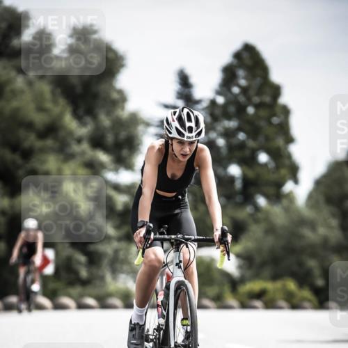 21.06.2026 - 29. Vierlanden-Triathlon H.Heesch http://msf.ph/oto/9904746 21.06.2026 11:36:59 Radfahren 832, 847, 865 meine-sportfotos.de