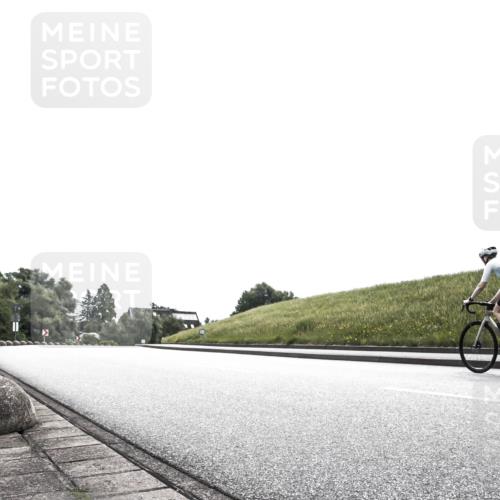 21.06.2026 - 29. Vierlanden-Triathlon H.Heesch http://msf.ph/oto/9904764 21.06.2026 10:58:30 Radfahren 238 meine-sportfotos.de