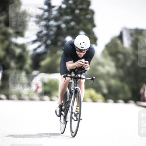 21.06.2026 - 29. Vierlanden-Triathlon H.Heesch http://msf.ph/oto/9904779 21.06.2026 11:38:10 Radfahren 230, 640, 666, 814, 864 meine-sportfotos.de