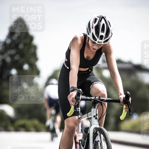 21.06.2026 - 29. Vierlanden-Triathlon H.Heesch http://msf.ph/oto/9904781 21.06.2026 11:37:00 Radfahren 100, 847, 865 meine-sportfotos.de