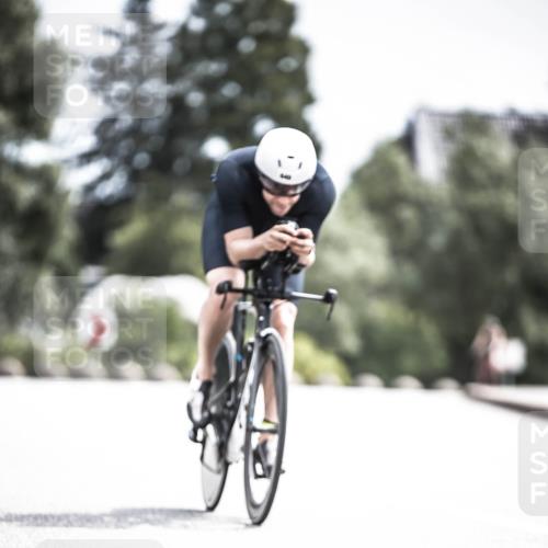 21.06.2026 - 29. Vierlanden-Triathlon H.Heesch http://msf.ph/oto/9904785 21.06.2026 11:38:10 Radfahren 230, 640, 666, 814, 864 meine-sportfotos.de