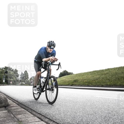 21.06.2026 - 29. Vierlanden-Triathlon H.Heesch http://msf.ph/oto/9904796 21.06.2026 10:59:02 Radfahren 146 meine-sportfotos.de