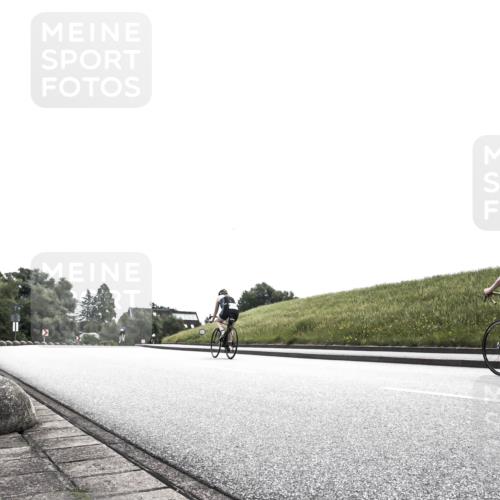 21.06.2026 - 29. Vierlanden-Triathlon H.Heesch http://msf.ph/oto/9904817 21.06.2026 10:59:22 Radfahren  meine-sportfotos.de