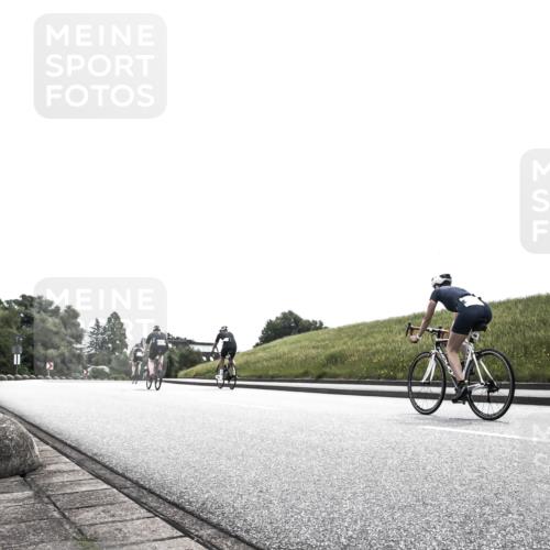 21.06.2026 - 29. Vierlanden-Triathlon H.Heesch http://msf.ph/oto/9904821 21.06.2026 10:59:23 Radfahren 553 meine-sportfotos.de