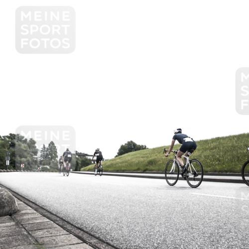21.06.2026 - 29. Vierlanden-Triathlon H.Heesch http://msf.ph/oto/9904824 21.06.2026 10:59:23 Radfahren 553 meine-sportfotos.de