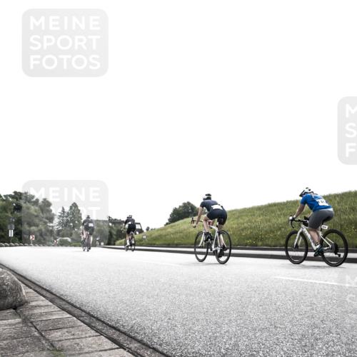 21.06.2026 - 29. Vierlanden-Triathlon H.Heesch http://msf.ph/oto/9904827 21.06.2026 10:59:24 Radfahren 499, 553 meine-sportfotos.de