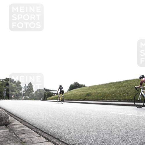 21.06.2026 - 29. Vierlanden-Triathlon H.Heesch http://msf.ph/oto/9904830 21.06.2026 10:59:35 Radfahren 239, 402, 481 meine-sportfotos.de