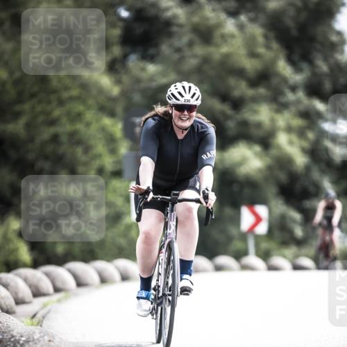21.06.2026 - 29. Vierlanden-Triathlon H.Heesch http://msf.ph/oto/9904842 21.06.2026 11:38:15 Radfahren 230, 666, 871 meine-sportfotos.de