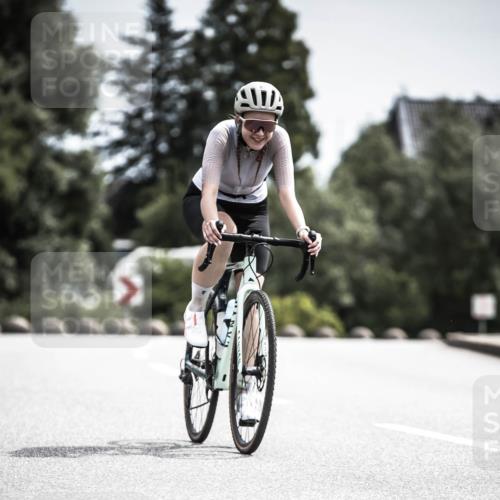 21.06.2026 - 29. Vierlanden-Triathlon H.Heesch http://msf.ph/oto/9904858 21.06.2026 11:37:14 Radfahren 48, 724, 834, 856, 861 meine-sportfotos.de