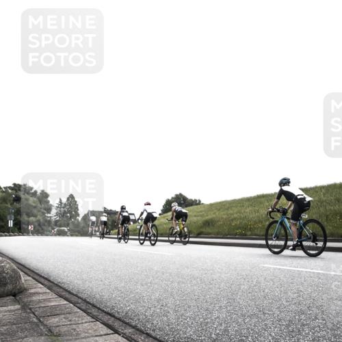21.06.2026 - 29. Vierlanden-Triathlon H.Heesch http://msf.ph/oto/9904897 21.06.2026 11:00:13 Radfahren 296, 516 meine-sportfotos.de