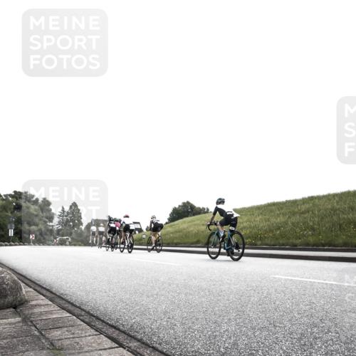21.06.2026 - 29. Vierlanden-Triathlon H.Heesch http://msf.ph/oto/9904901 21.06.2026 11:00:14 Radfahren 296 meine-sportfotos.de