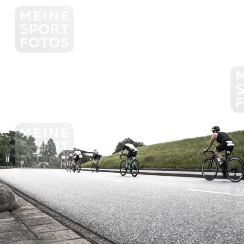 21.06.2026 - 29. Vierlanden-Triathlon H.Heesch http://msf.ph/oto/9904907 21.06.2026 11:00:14 Radfahren 296 meine-sportfotos.de