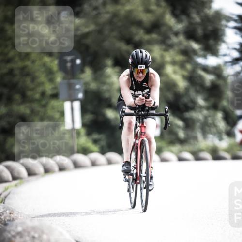 21.06.2026 - 29. Vierlanden-Triathlon H.Heesch http://msf.ph/oto/9904909 21.06.2026 11:38:19 Radfahren 230, 871 meine-sportfotos.de