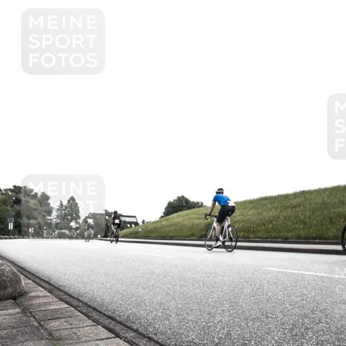 21.06.2026 - 29. Vierlanden-Triathlon H.Heesch http://msf.ph/oto/9904919 21.06.2026 11:00:15 Radfahren 296 meine-sportfotos.de