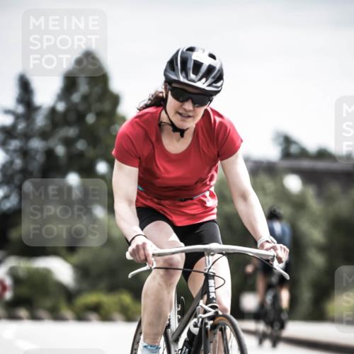 21.06.2026 - 29. Vierlanden-Triathlon H.Heesch http://msf.ph/oto/9904943 21.06.2026 11:37:18 Radfahren 834, 856, 861 meine-sportfotos.de