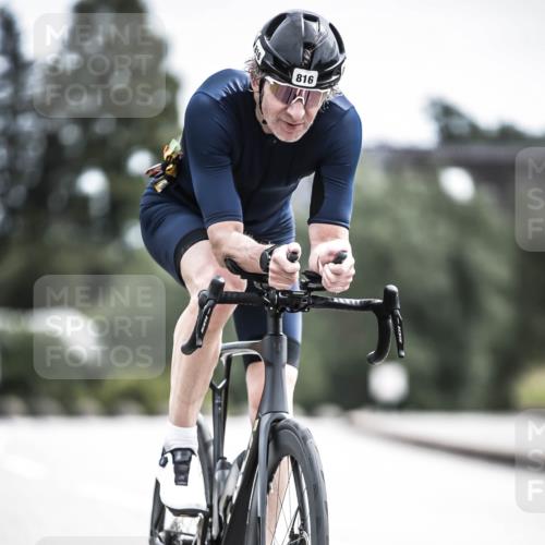 21.06.2026 - 29. Vierlanden-Triathlon H.Heesch http://msf.ph/oto/9904979 21.06.2026 11:39:05 Radfahren 816 meine-sportfotos.de