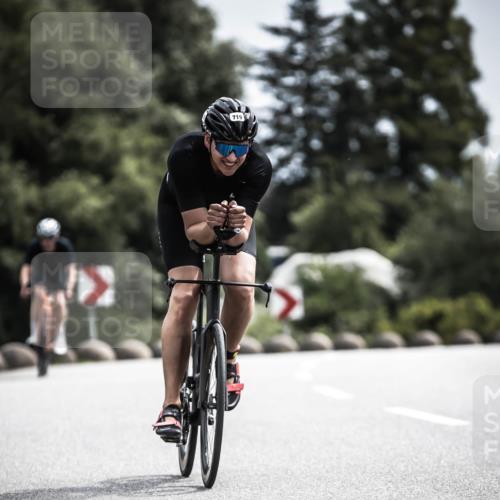 21.06.2026 - 29. Vierlanden-Triathlon H.Heesch http://msf.ph/oto/9904983 21.06.2026 11:37:40 Radfahren 105, 665, 719 meine-sportfotos.de