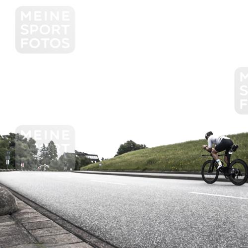21.06.2026 - 29. Vierlanden-Triathlon H.Heesch http://msf.ph/oto/9904984 21.06.2026 11:01:15 Radfahren 101, 571, 613 meine-sportfotos.de