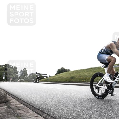 21.06.2026 - 29. Vierlanden-Triathlon H.Heesch http://msf.ph/oto/9904986 21.06.2026 11:01:20 Radfahren 415, 667 meine-sportfotos.de