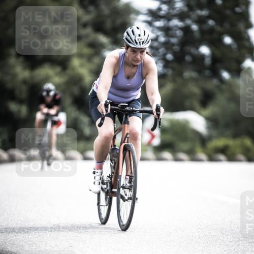 21.06.2026 - 29. Vierlanden-Triathlon H.Heesch http://msf.ph/oto/9904993 21.06.2026 11:39:54 Radfahren 647, 685, 721, 830 meine-sportfotos.de