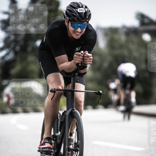 21.06.2026 - 29. Vierlanden-Triathlon H.Heesch http://msf.ph/oto/9905012 21.06.2026 11:37:41 Radfahren 105, 279, 665, 719 meine-sportfotos.de