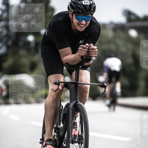 21.06.2026 - 29. Vierlanden-Triathlon H.Heesch http://msf.ph/oto/9905015 21.06.2026 11:37:41 Radfahren 105, 279, 665, 719 meine-sportfotos.de