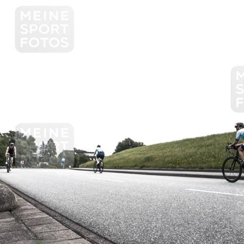 21.06.2026 - 29. Vierlanden-Triathlon H.Heesch http://msf.ph/oto/9905023 21.06.2026 11:01:32 Radfahren 704, 706 meine-sportfotos.de