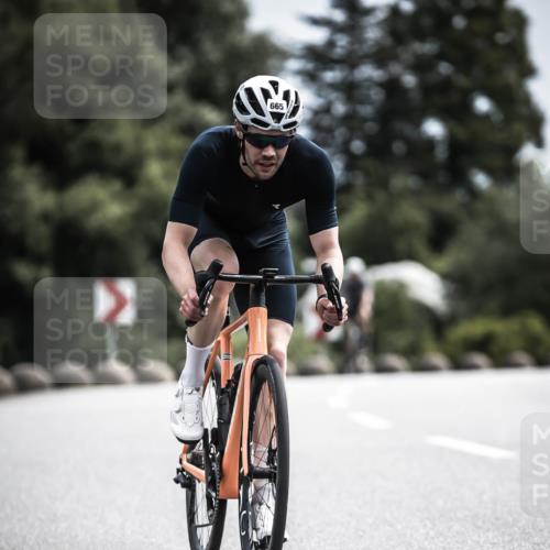 21.06.2026 - 29. Vierlanden-Triathlon H.Heesch http://msf.ph/oto/9905033 21.06.2026 11:37:43 Radfahren 105, 279, 665, 719, 895 meine-sportfotos.de
