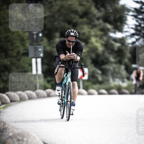 21.06.2026 - 29. Vierlanden-Triathlon H.Heesch http://msf.ph/oto/9905037 21.06.2026 11:40:02 Radfahren 641, 685, 739, 850 meine-sportfotos.de