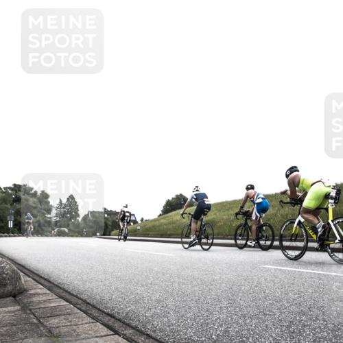 21.06.2026 - 29. Vierlanden-Triathlon H.Heesch http://msf.ph/oto/9905041 21.06.2026 11:01:58 Radfahren 18, 200, 253, 299, 566 meine-sportfotos.de