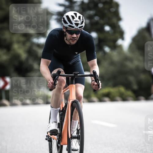 21.06.2026 - 29. Vierlanden-Triathlon H.Heesch http://msf.ph/oto/9905042 21.06.2026 11:37:43 Radfahren 105, 279, 665, 719, 895 meine-sportfotos.de