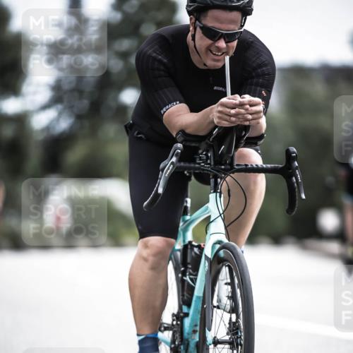 21.06.2026 - 29. Vierlanden-Triathlon H.Heesch http://msf.ph/oto/9905043 21.06.2026 11:40:03 Radfahren 641, 739, 850 meine-sportfotos.de