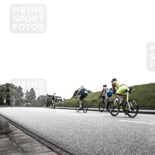 21.06.2026 - 29. Vierlanden-Triathlon H.Heesch http://msf.ph/oto/9905044 21.06.2026 11:01:58 Radfahren 18, 200, 253, 299, 566 meine-sportfotos.de