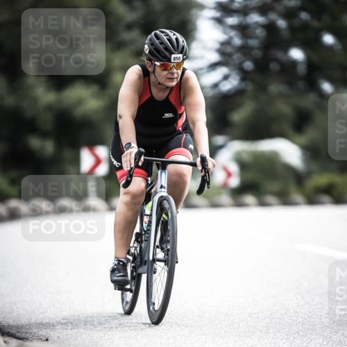 21.06.2026 - 29. Vierlanden-Triathlon H.Heesch http://msf.ph/oto/9905046 21.06.2026 11:40:08 Radfahren 87, 688, 850 meine-sportfotos.de
