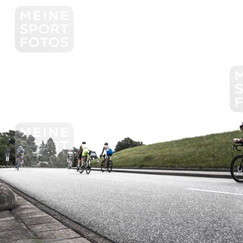 21.06.2026 - 29. Vierlanden-Triathlon H.Heesch http://msf.ph/oto/9905047 21.06.2026 11:01:59 Radfahren 200, 253, 299, 565, 566 meine-sportfotos.de