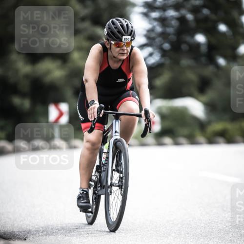 21.06.2026 - 29. Vierlanden-Triathlon H.Heesch http://msf.ph/oto/9905049 21.06.2026 11:40:08 Radfahren 87, 688, 850 meine-sportfotos.de