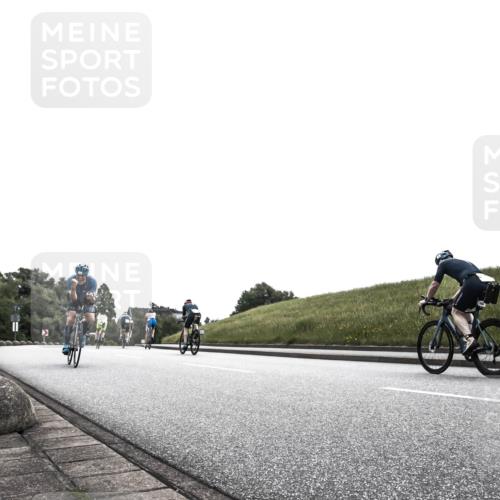 21.06.2026 - 29. Vierlanden-Triathlon H.Heesch http://msf.ph/oto/9905053 21.06.2026 11:02:00 Radfahren 200, 253, 287, 299, 565, 566 meine-sportfotos.de