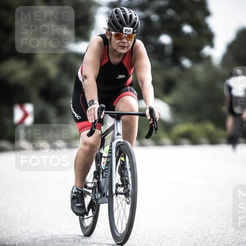 21.06.2026 - 29. Vierlanden-Triathlon H.Heesch http://msf.ph/oto/9905055 21.06.2026 11:40:08 Radfahren 87, 688, 850 meine-sportfotos.de