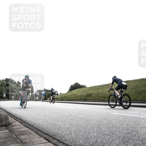 21.06.2026 - 29. Vierlanden-Triathlon H.Heesch http://msf.ph/oto/9905056 21.06.2026 11:02:00 Radfahren 200, 253, 287, 299, 565, 566 meine-sportfotos.de