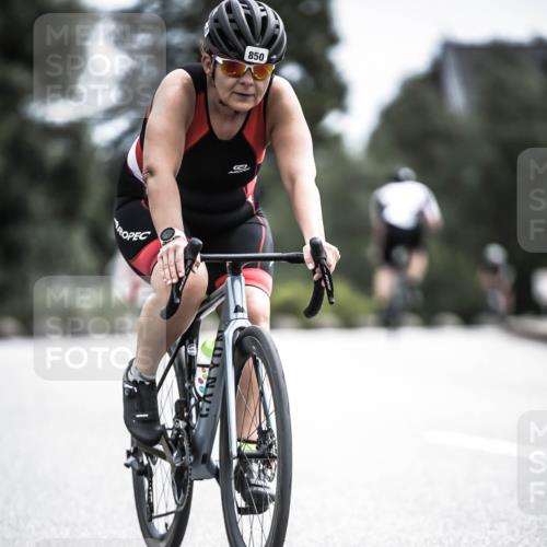 21.06.2026 - 29. Vierlanden-Triathlon H.Heesch http://msf.ph/oto/9905061 21.06.2026 11:40:08 Radfahren 87, 688, 850 meine-sportfotos.de