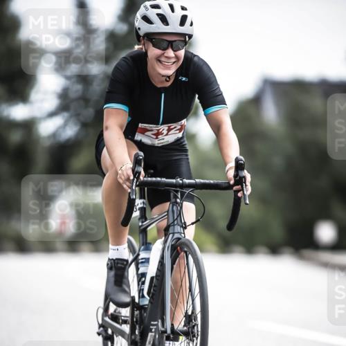 21.06.2026 - 29. Vierlanden-Triathlon H.Heesch http://msf.ph/oto/9905075 21.06.2026 11:40:18 Radfahren 232, 287, 688 meine-sportfotos.de